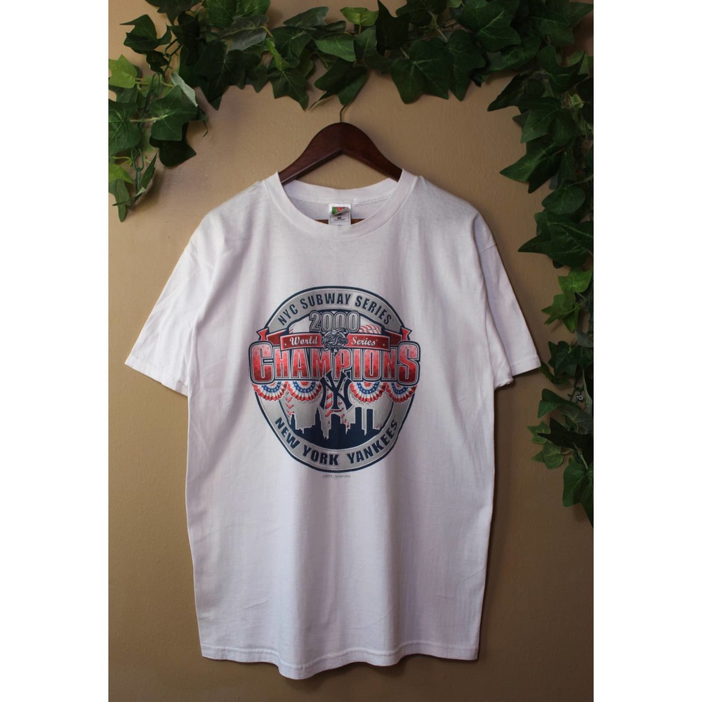 00’ YANKEES TEE